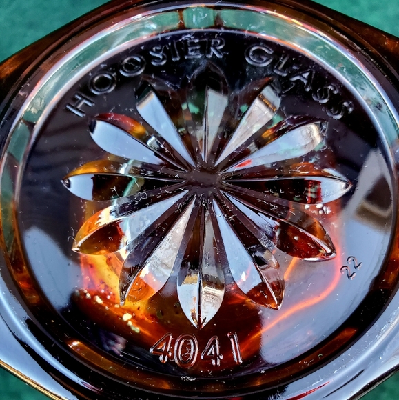 Hoosier Glass Ruby Red 10” Tall Glass Vase 6 Sided 4041 ~ Vintage 4lbs 5oz - Picture 8 of 13